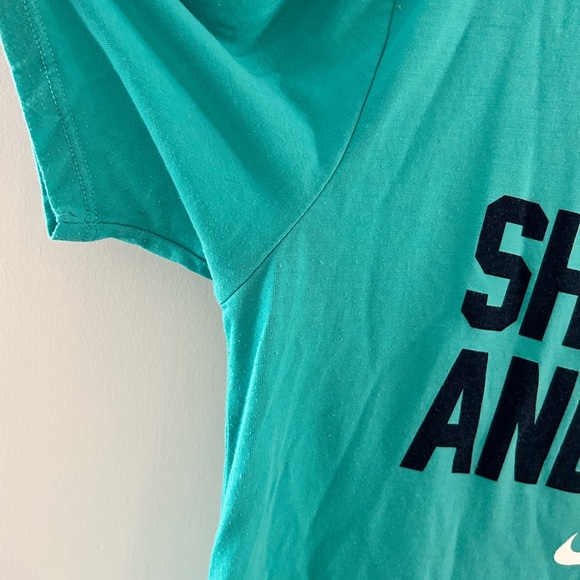 Nike Running T-Shirt - Picture 1 of 3